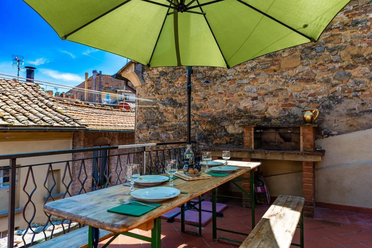 Terrazza Dei Sarti Central Volterra Penthouse 6 Beds & More Apartment
